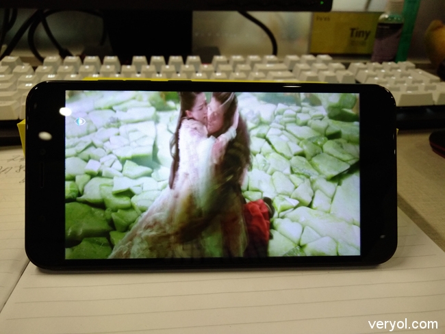 ivvi K5搭載獨家人眼追蹤攝像頭