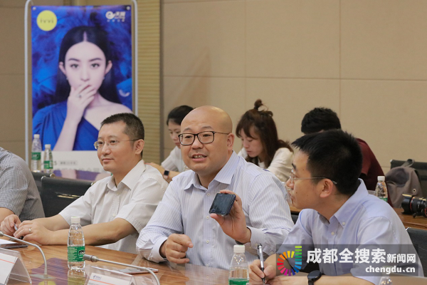 ivvi與電信達(dá)成戰(zhàn)略合作 首款裸眼3D全網(wǎng)通手機(jī)今日線下首發(fā)