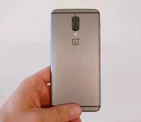 一加新機海外命名公布 攝像頭大有文章