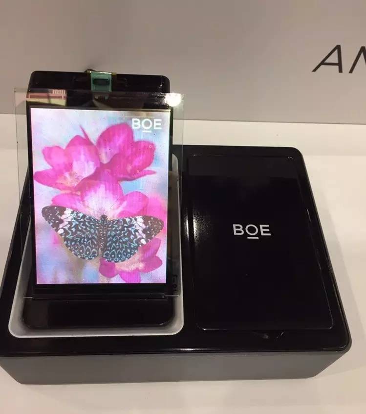 京東方展示多款柔性AMOLED顯示屏