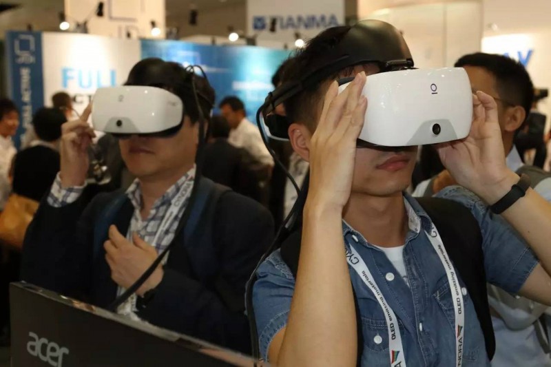 京東方展示多款柔性AMOLED顯示屏