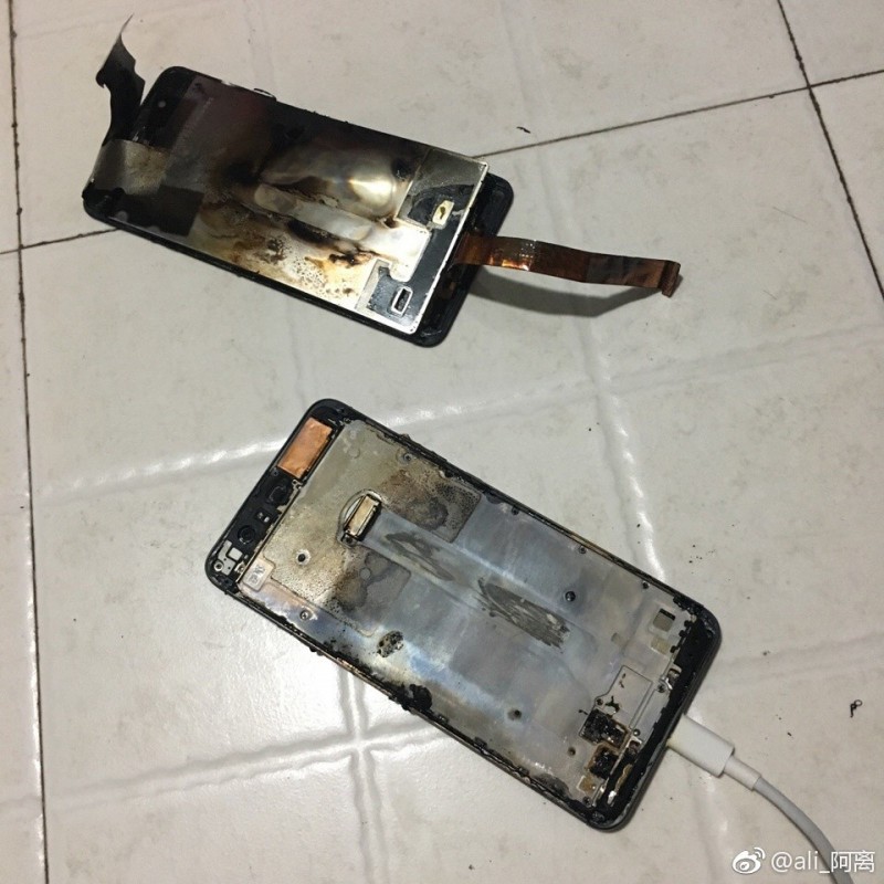 華為P10 Plus爆炸了