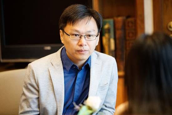 占領(lǐng)5G更新風(fēng)口！vivo提出全新“5G智慧手機(jī)”概念