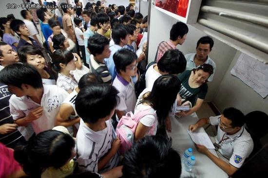 iPhone 8生產(chǎn)進(jìn)入倒計(jì)時 代工廠和碩現(xiàn)大規(guī)模招工潮