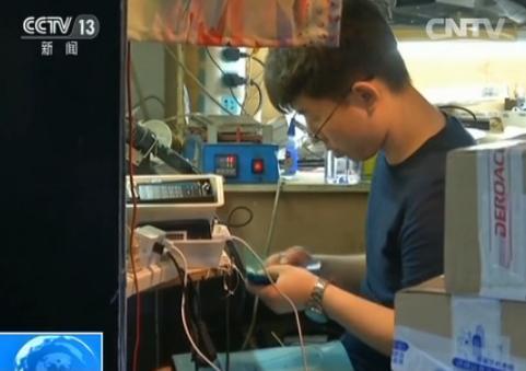 央視揭高價回收手機貓膩:1分鐘就讓正常手機變廢鐵