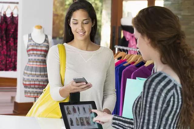 中國(guó)移動(dòng)支付太先進(jìn)了，連街邊小販都接受手機(jī)支付