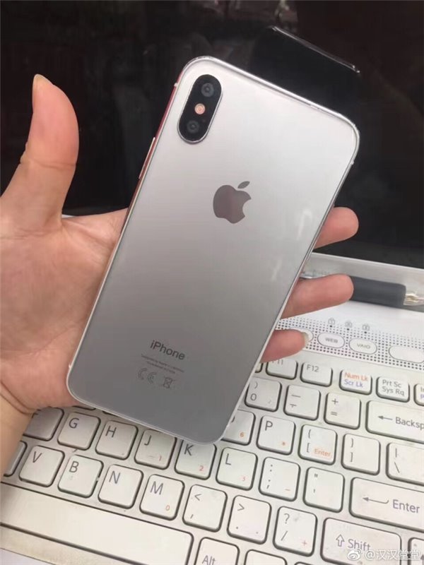 蘋(píng)果iPhone 8銀色樣機(jī)首曝:背面玻璃材質(zhì)