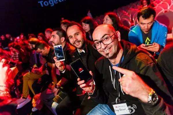 中國手機(jī)為何突然加速全球化戰(zhàn)略？