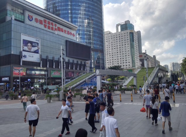 說華強(qiáng)北“已死” 是因?yàn)樾牟辉谏钲? width=