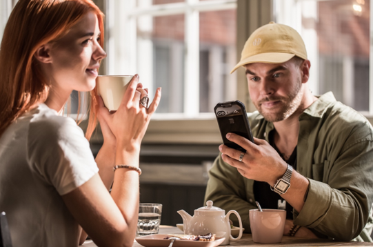 中國(guó)戰(zhàn)狼級(jí)AGM手機(jī)：憑啥成為全球戶外手機(jī)第一