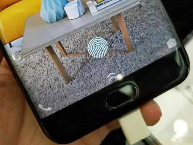 國產(chǎn)再戰(zhàn)全面屏，VIVO新機(jī)攜屏下指紋識(shí)別報(bào)到