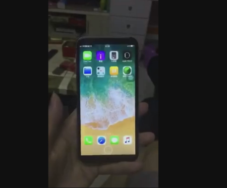 華強(qiáng)北送出iPhone 8真機(jī)山寨版