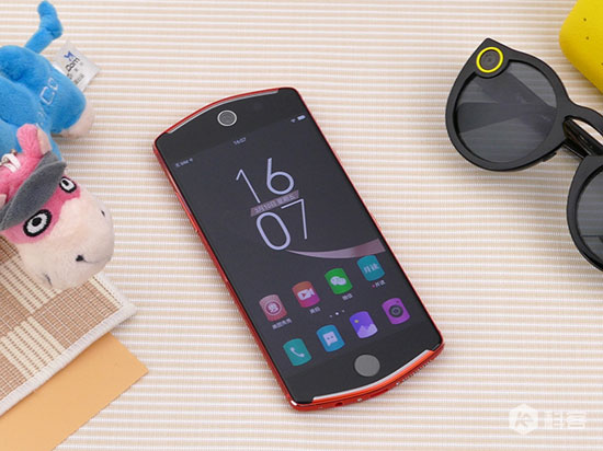 美圖公布3款新機(jī) 雙攝T8s主打電影級(jí)虛化