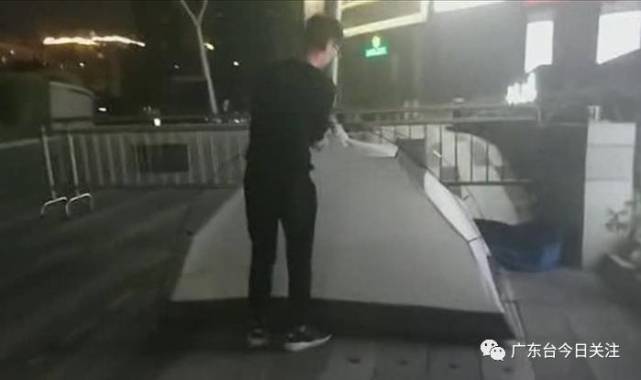 廣州小伙搭帳篷排隊(duì)買iPhone8 結(jié)果尷尬了