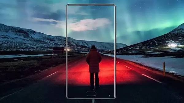 “全面屏”戰(zhàn)役全面打響 國(guó)產(chǎn)手機(jī)爭(zhēng)拼硬實(shí)力