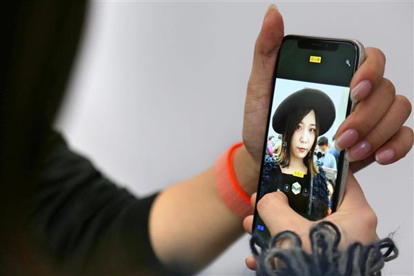 iPhone X國(guó)行版上手：瞬間接受“劉海”