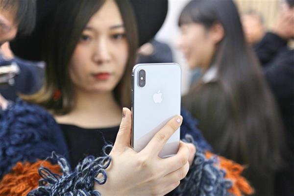 iPhone X國(guó)行版上手：瞬間接受“劉海”