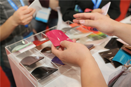 直擊2017國(guó)際CMF暨世界新材料新技術(shù)展：一批新材料新技術(shù)盛裝亮相