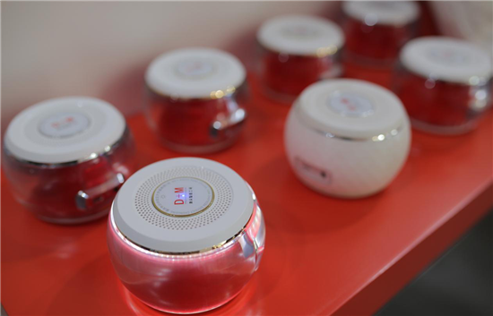 直擊2017國(guó)際CMF暨世界新材料新技術(shù)展：一批新材料新技術(shù)盛裝亮相