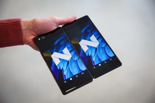 全面屏過時(shí)了 華為OPPO等大批廠商正研發(fā)雙屏折疊手機(jī)