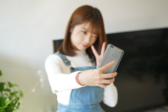 全面屏手機月底扎堆發(fā)布 小辣椒也沒閑著