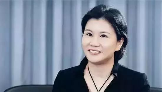 “她的工廠一旦停工，全球手機都得斷貨”，她是中國女首富，身價 500 億！