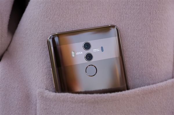 華為Mate 10大火！西歐市場(chǎng)同期銷(xiāo)量超P10一倍