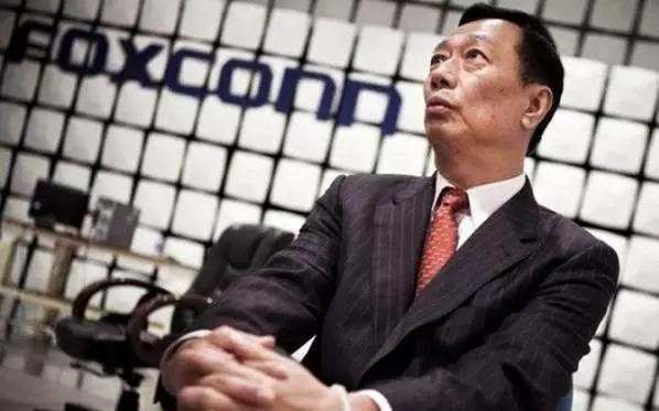 一人分紅33萬(wàn)！郭臺(tái)銘為鴻海員工送超級(jí)紅包