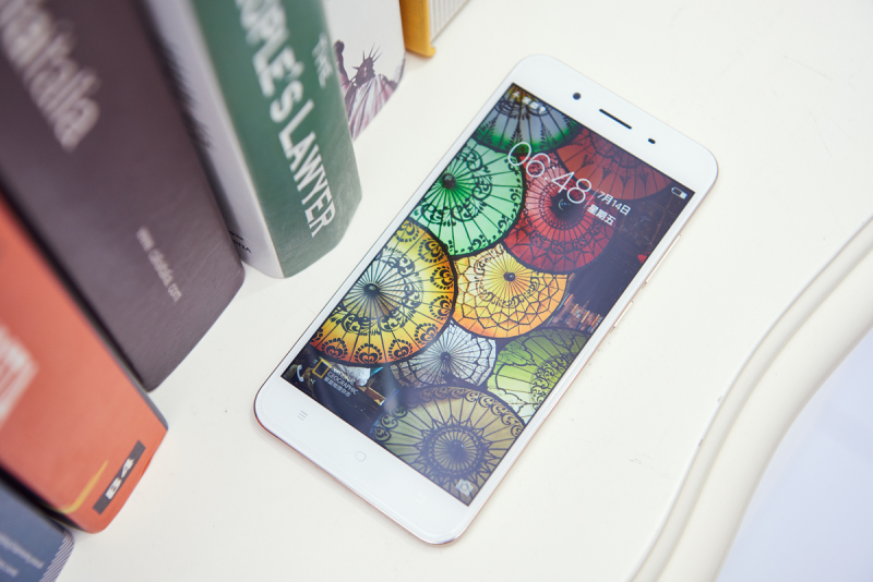 給年輕人“刷臉”新體驗(yàn)！vivo Y66i 強(qiáng)勢登場