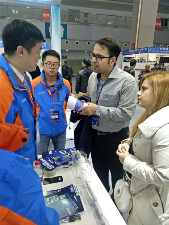 藍寶石算什么，沃格二向色、類(lèi)金剛石3D玻璃蓋板讓外賓狂點(diǎn)贊