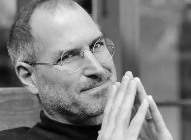 智能手機(jī)下半場迎來淘汰賽：有的拼供應(yīng)鏈，有的打起了 AI 的主意