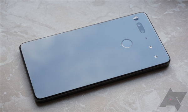 安卓之父敗了:驍龍835+全面屏僅賣(mài)出5萬(wàn)臺(tái)Essential