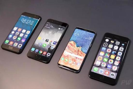 2018年的手機(jī)會(huì)變成什么樣？