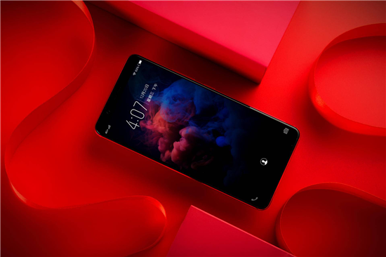 vivo X20Plus UD新版被曝光:首發(fā)屏幕指紋或防水沒跑了