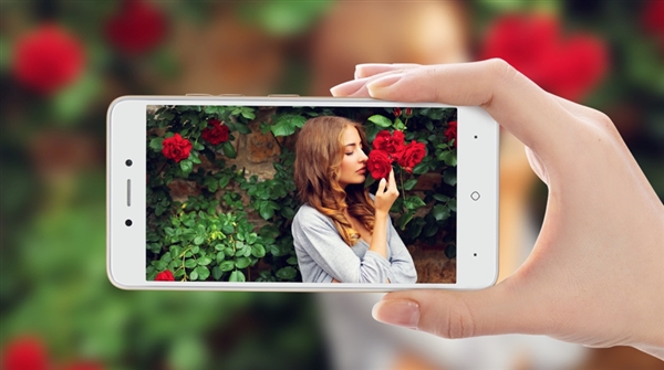 中國移動A4手機正式發(fā)布