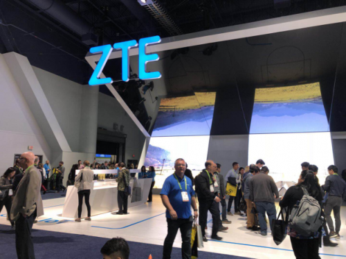 雙屏手機(jī)+5G技術(shù) CES2018中興通訊以創(chuàng)新奪眼球