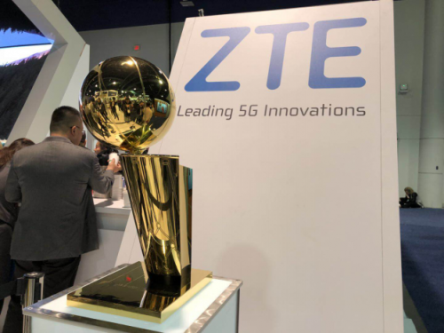 雙屏手機(jī)+5G技術(shù) CES2018中興通訊以創(chuàng)新奪眼球