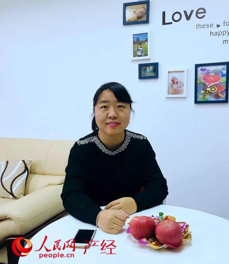 【春運“擺渡人”】客艙保障員:日換椅套2000個的“快手團(tuán)隊”