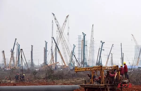 京東方武漢10.5代線配套玻璃基板項目今日開工