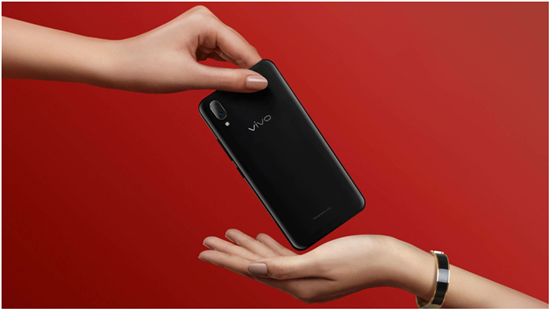 vivo X21屏幕指紋手機(jī)正式推出，AI智慧拍照厲害了