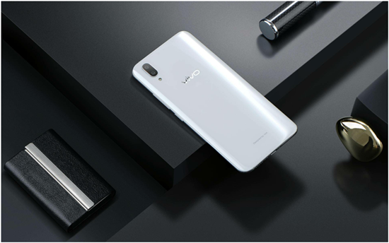 vivo X21屏幕指紋手機(jī)正式推出，AI智慧拍照厲害了