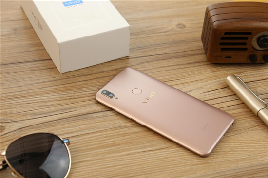 vivo出大招了，1598元的Y85竟有如此劉海工藝