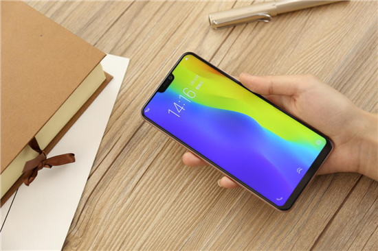 vivo出大招了，1598元的Y85竟有如此劉海工藝