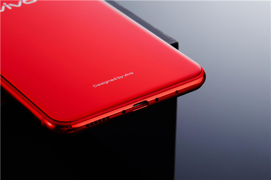 vivo X21i真機(jī)圖賞：全新設(shè)計(jì)語(yǔ)言與極致工藝的巔峰之作