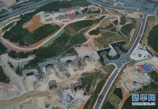 BAT京東蘋果都來這里落戶 貴陽為何圈粉無數(shù)