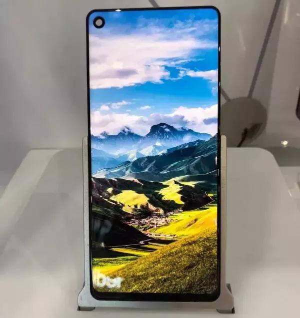SID2018，AMOLED/MicroLED/LTPS顯示技術(shù)爭(zhēng)奇斗艷