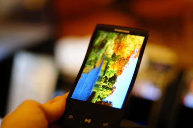 中國內(nèi)地中小尺寸 AMOLED 產(chǎn)能持續(xù)擴(kuò)充，供過于求壓力恐將浮現(xiàn)