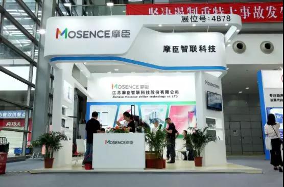 站上高端3D玻璃的風口，提前布局產(chǎn)能，摩臣智聯(lián)再購龍雨電子60臺熱彎設備擴產(chǎn)