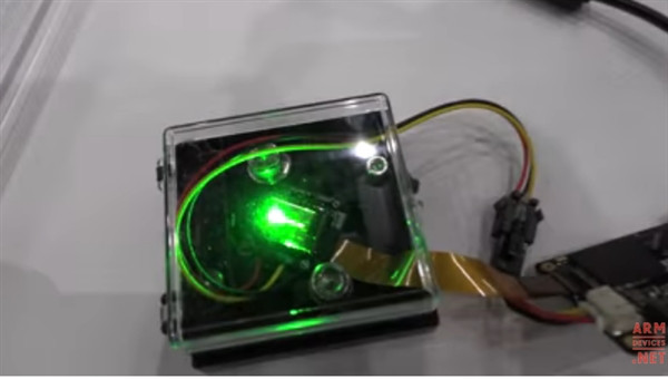 國(guó)內(nèi)廠商展示全球最亮MicroLED顯示屏:100萬尼特