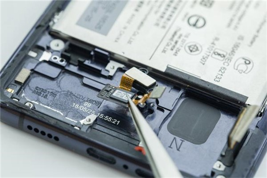 vivo NEX全面屏手機(jī)徹底拆解:迄今為止最復(fù)雜的安卓旗艦之一